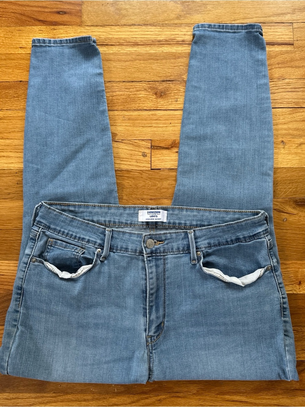 Bundle Of 2 Levi Women’s High-rise Skinny Jeans Size. 14 - Picture 2 of 16